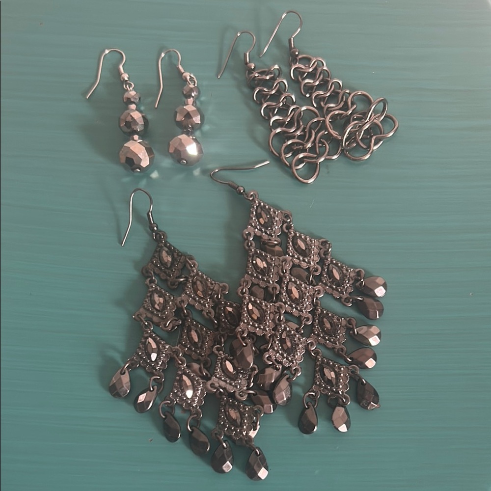 Set Gunmetal Silver Chandelier Chain Faceted Bead Earrings Trio